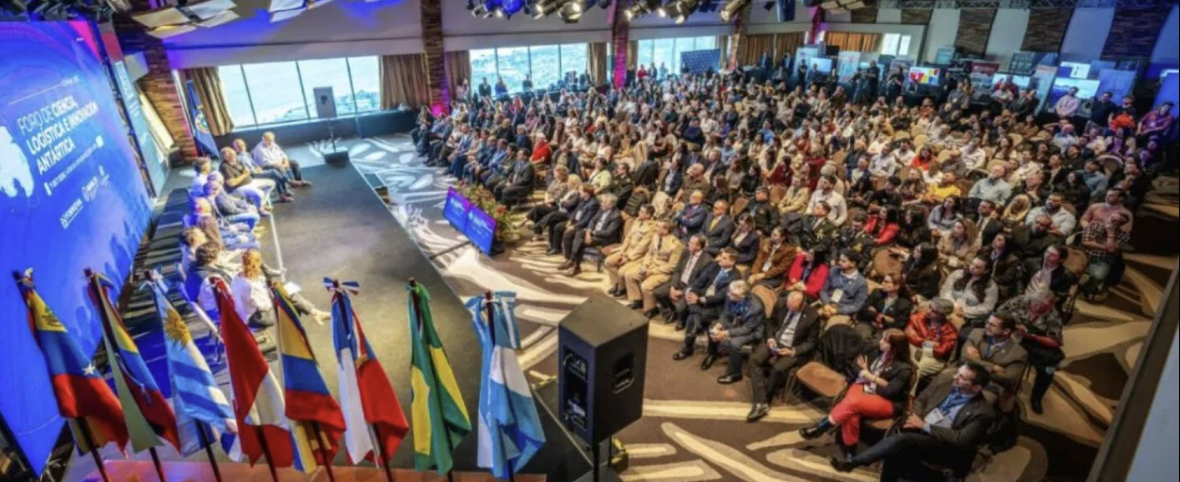 Ushuaia reunió a ocho programas antárticos y más de 400 participantes en el Foro de FINNOVA
