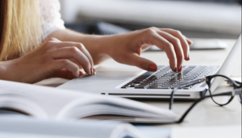 El Municipio de Río Grande amplía el acceso a Diplomas Superiores y Seminarios Virtuales de CLACSO