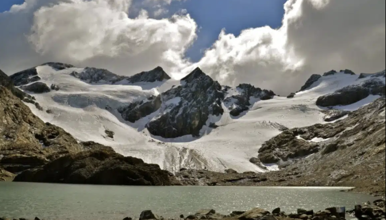 Hallan sin vida a un guía y una turista en el glaciar Vinciguerra