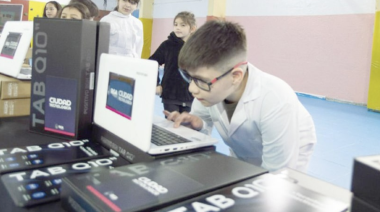 La Escuela 35 se suma a la Red de Nodos de Inclusión Tecnológica con nuevo equipamiento digital