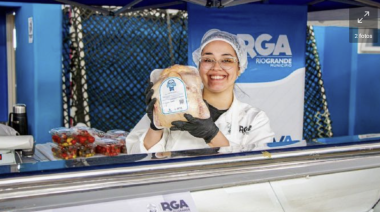 RGA Alimentos ofrece tomates, ajíes y pollos frescos en el Paseo Canto del Viento