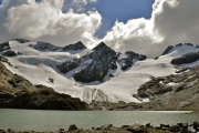 Hallan sin vida a un guía y una turista en el glaciar Vinciguerra